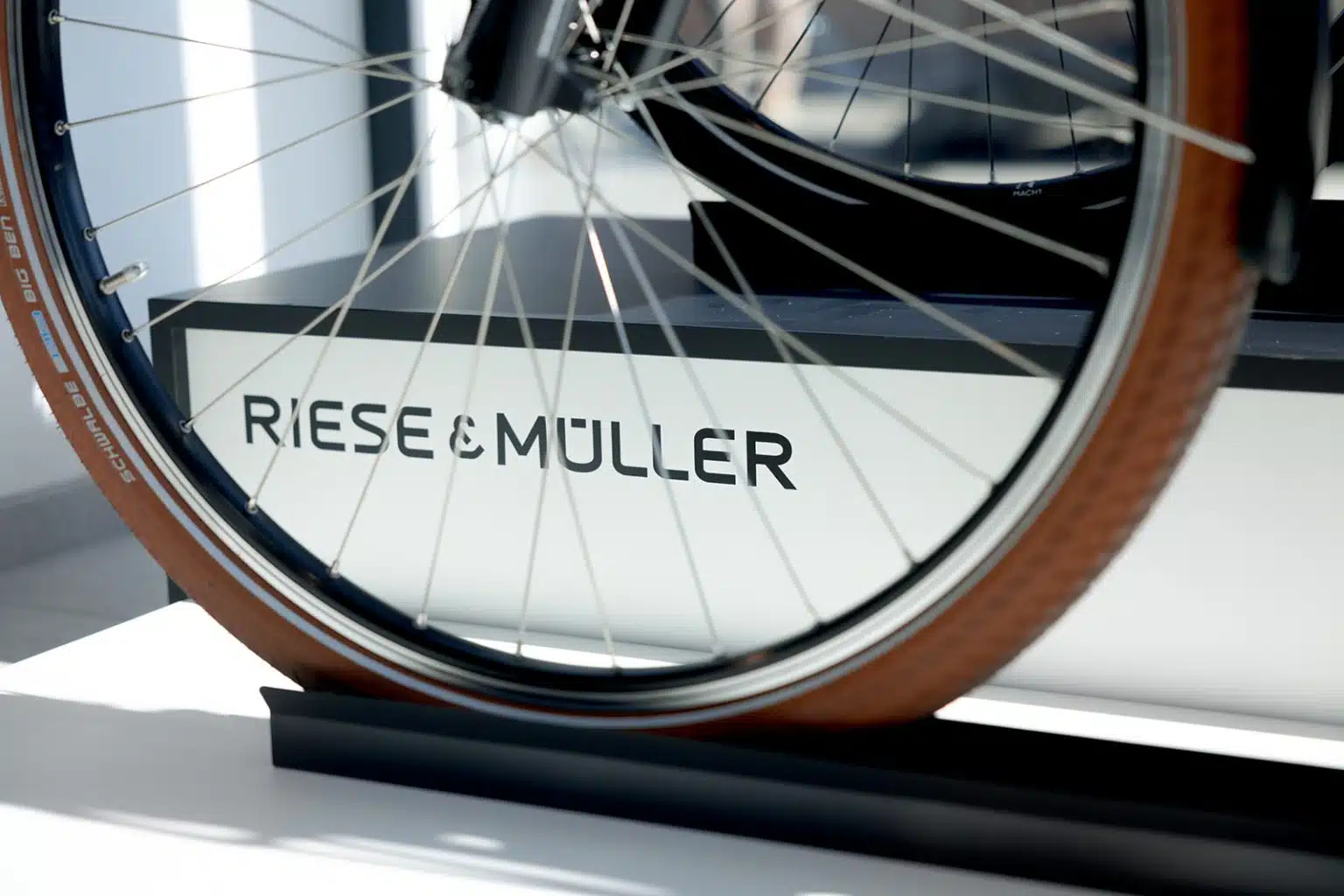 Riese & Müller wiel met Schwalbe band