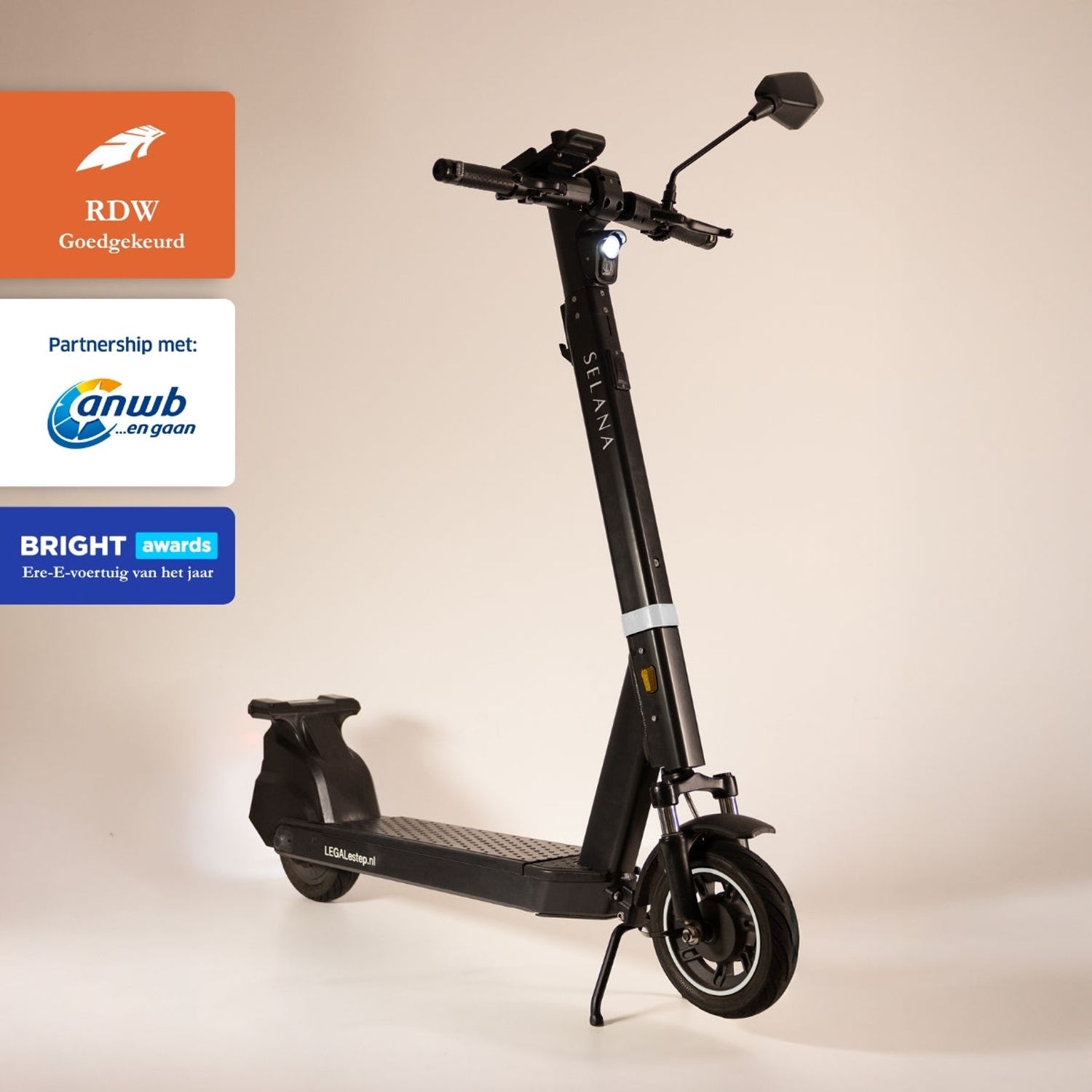 SELANA Alpha Elektrische Step — Space Black (RDW-goedgekeurd)